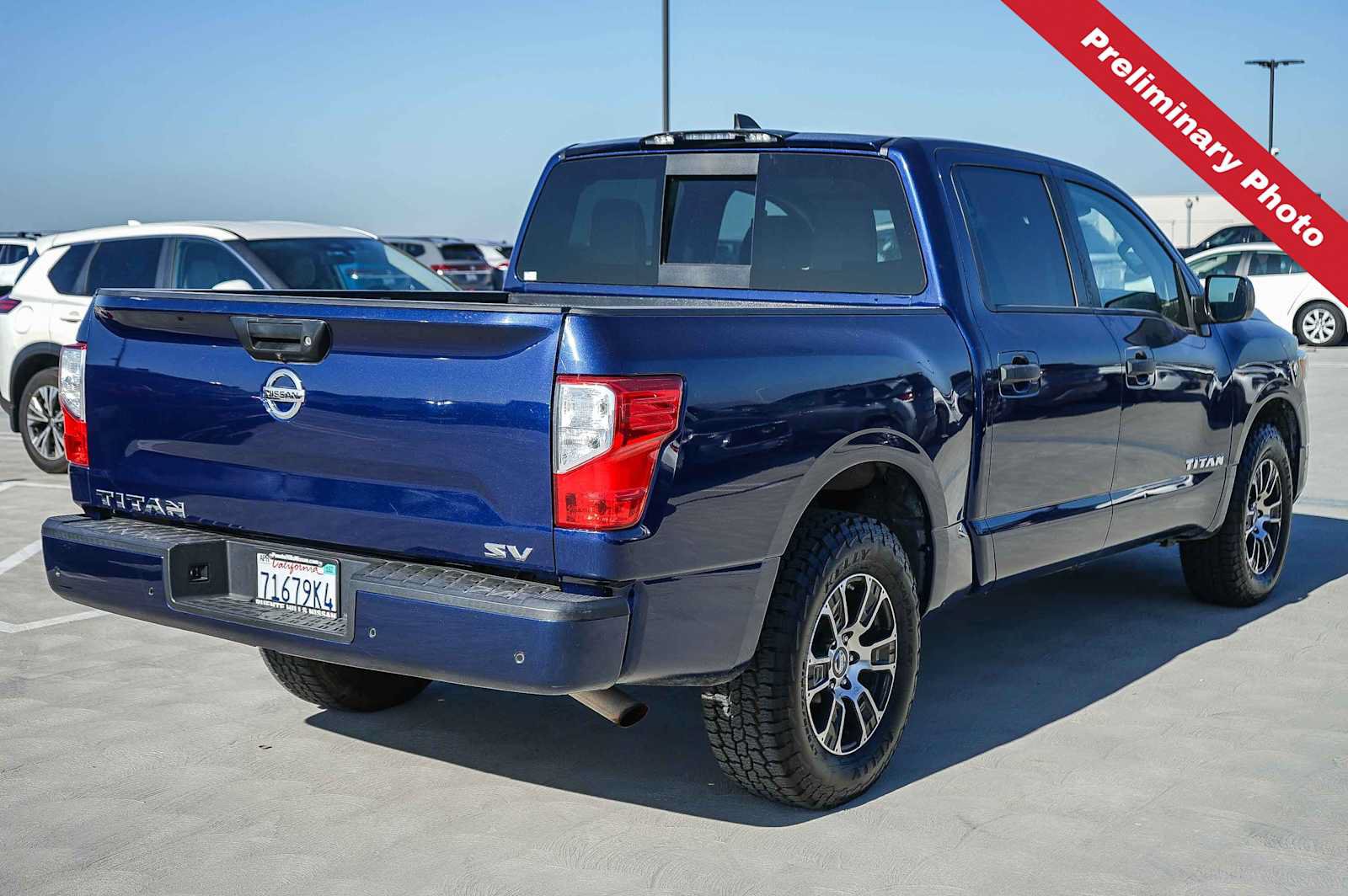 Used 2022 Nissan Titan SV RWD image 6