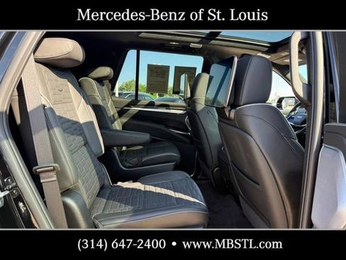 Used 2026 Cadillac Escalade V w/ LPO, ONYX Package AWD/4WD image 9