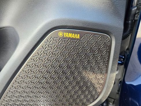 New 2025 Mitsubishi Outlander SE image 21