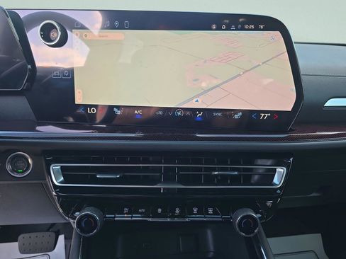 New 2026 Chevrolet Traverse Z71 w/ Driver Confidence Package image 29