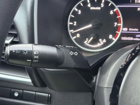 Used 2021 Nissan Rogue SV image 31