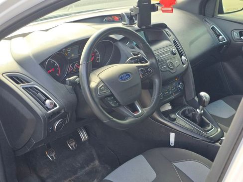 Used 2018 Ford Focus ST image 13