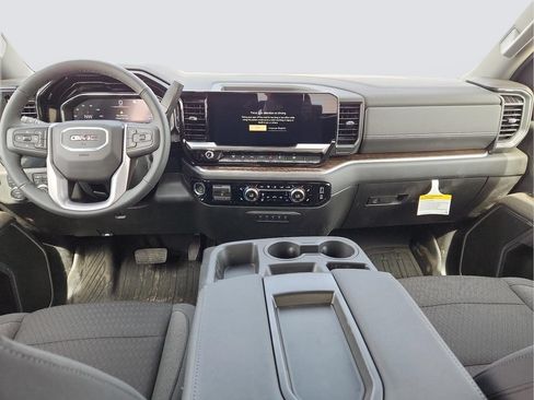 Used 2025 GMC Sierra 2500 SLE AWD/4WD image 10