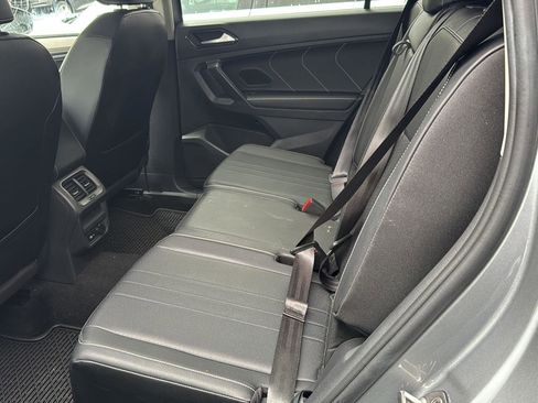 Used 2023 Volkswagen Tiguan SE image 15