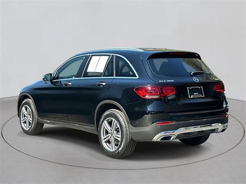 Certified 2022 Mercedes-Benz GLC 300 4MATIC image 3