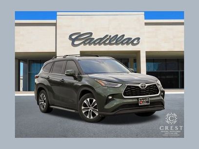 Used 2024 Toyota Highlander XLE