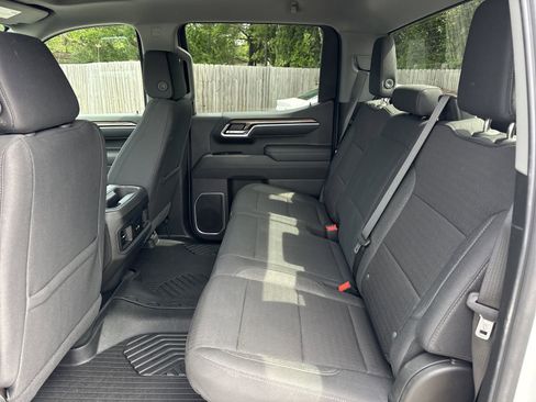 Used 2025 Chevrolet Silverado 1500 LT AWD/4WD image 10