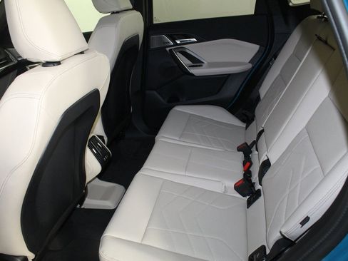 Used 2025 BMW X1 xDrive28i w/ Technology Package image 12