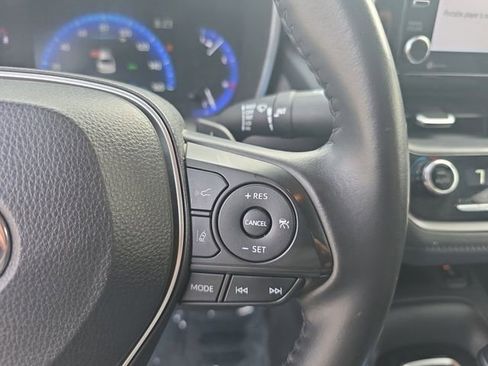 Used 2022 Toyota Corolla XSE image 9