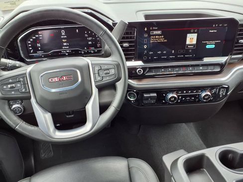 Used 2025 GMC Sierra 1500 SLT RWD image 13