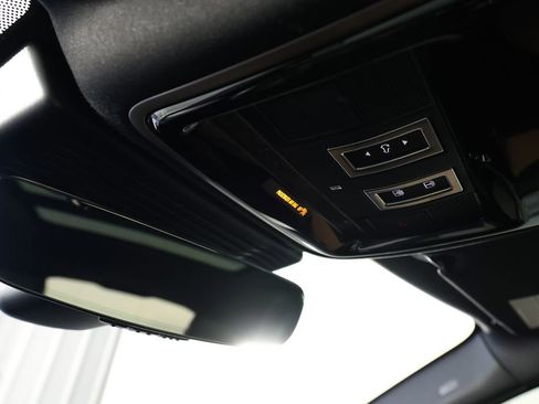 Used 2025 Land Rover Range Rover Velar Dynamic HSE AWD/4WD image 35