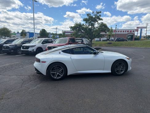 Used 2024 Nissan Z Sport w/ Floor Mat Package RWD image 13