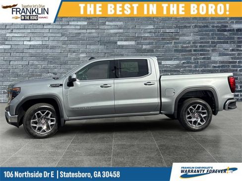 New 2026 GMC Sierra 1500 SLE image 2