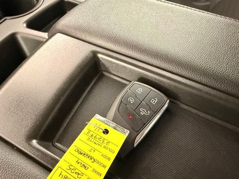 Used 2025 Chevrolet Silverado 2500 LT w/ Convenience Package AWD/4WD image 27