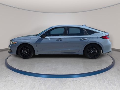 Used 2022 Honda Civic Sport image 9