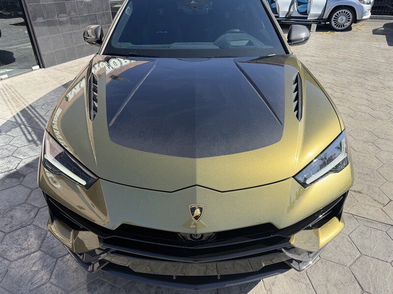Used 2024 Lamborghini Urus Performante AWD/4WD image 4