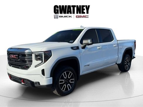 Used 2023 GMC Sierra 1500 AT4 w/ Technology Package image 3
