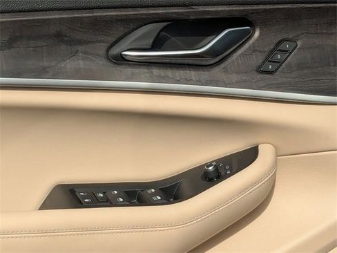 New 2025 Jeep Grand Cherokee Limited image 11