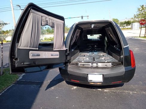 Used 2015 Cadillac XTS Hearse FWD image 8