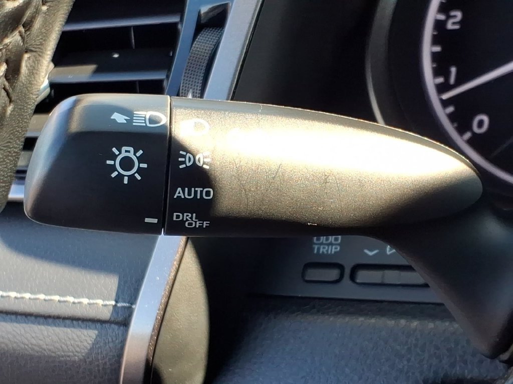 Used 2023 Toyota Camry SE FWD image 25