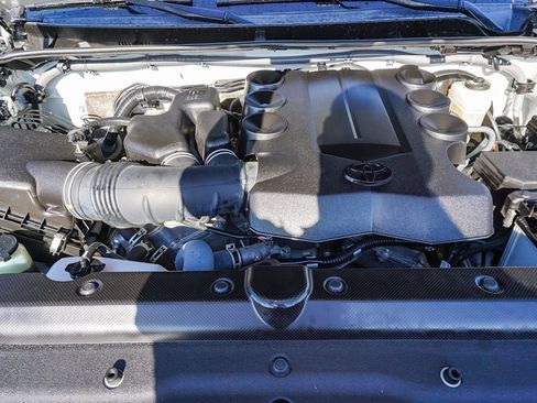 Used 2022 Toyota 4Runner SR5 Premium w/ Moonroof Package image 25