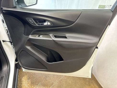 Certified 2024 Chevrolet Equinox RS w/ LPO, Floor Liner Package AWD/4WD image 26