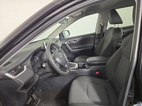 Used 2025 Toyota RAV4 XLE FWD image 12