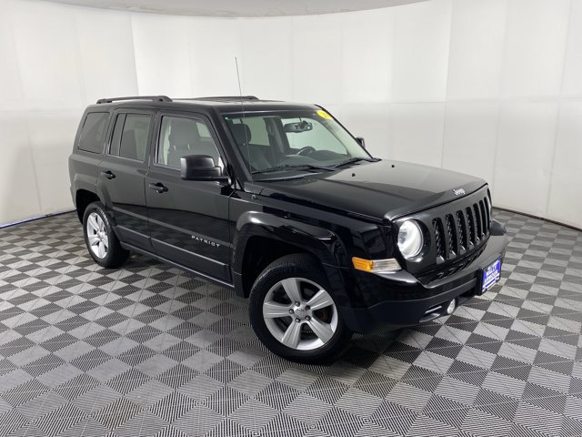 Used 2015 Jeep Patriot Latitude AWD/4WD image 1
