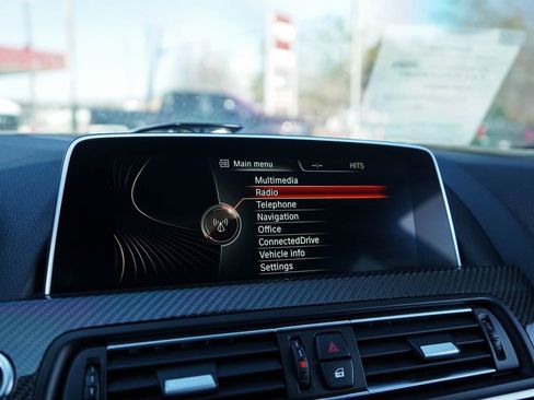 Used 2016 BMW M6 image 17