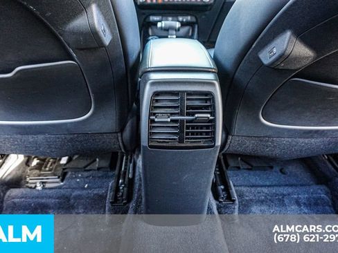 Used 2023 Kia Niro SX image 32