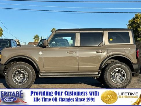 New 2025 Ford Bronco Outer Banks w/ Sasquatch Package image 7