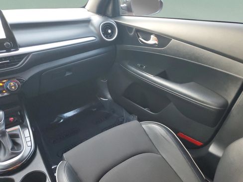 Used 2022 Kia Forte GT-Line image 16