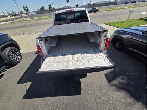 Used 2017 Ford F150 Lariat w/ Equipment Group 502A Luxury AWD/4WD image 9