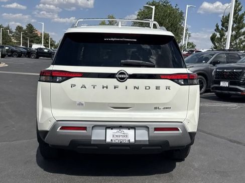 Used 2022 Nissan Pathfinder SL AWD/4WD image 21