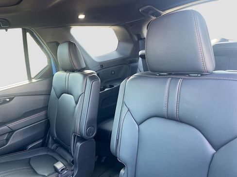 Used 2025 Honda Pilot TrailSport image 25