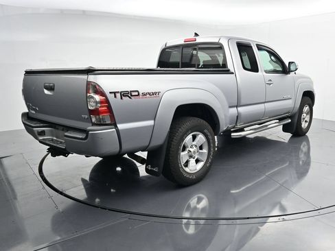 Used 2015 Toyota Tacoma 4x4 Access Cab V6 w/ TRD Sport Package image 7