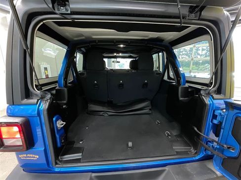 Used 2022 Jeep Wrangler Unlimited Sport AWD/4WD image 22