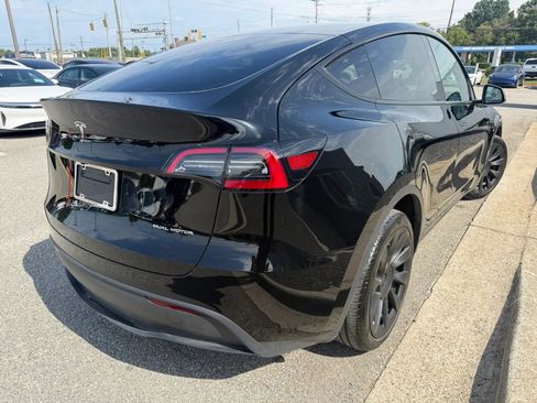 Used 2023 Tesla Model Y Long Range AWD/4WD image 5
