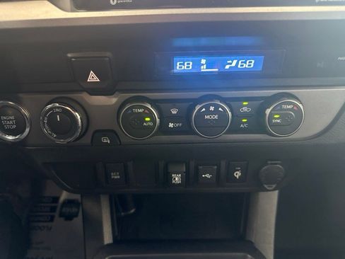 Certified 2021 Toyota Tacoma TRD Off-Road AWD/4WD image 25