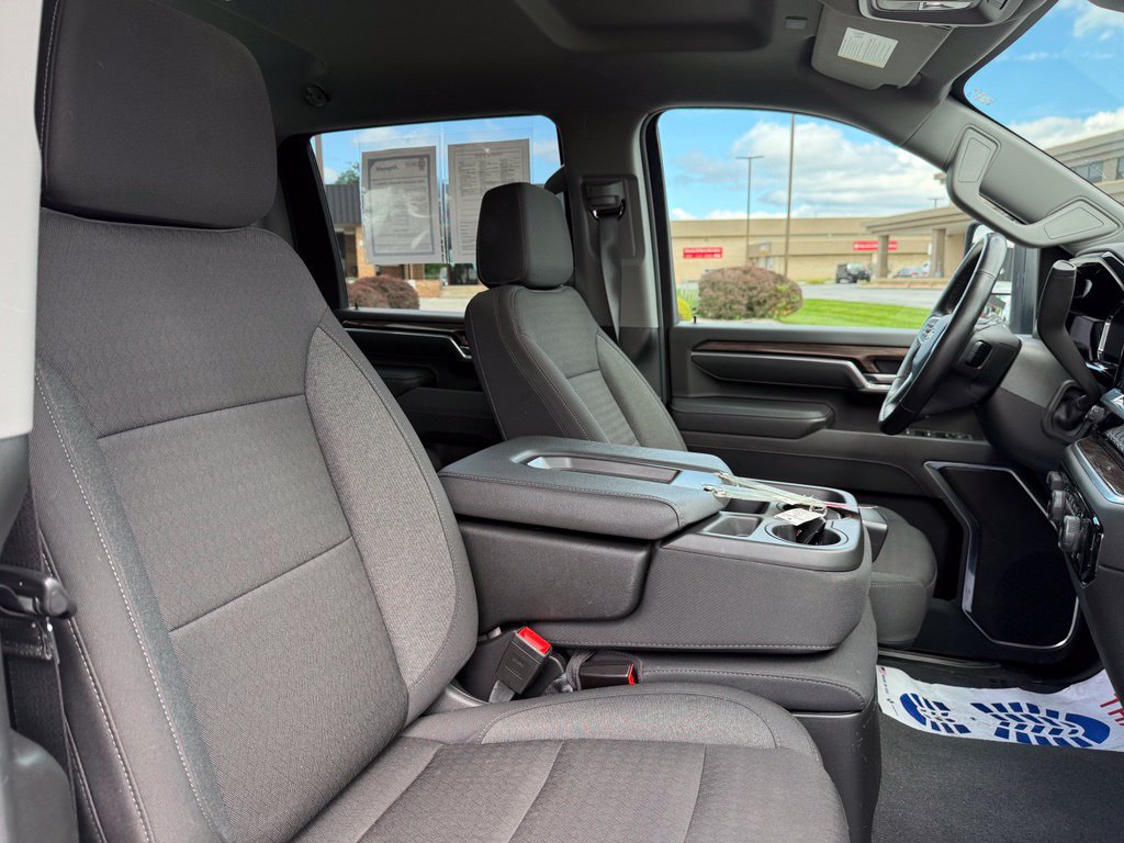 Used 2025 Chevrolet Silverado 2500 LT w/ Convenience Package AWD/4WD image 35