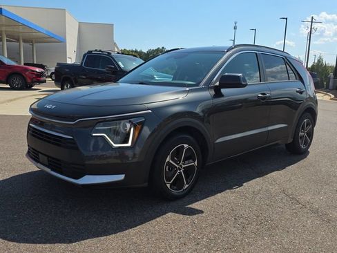 Used 2023 Kia Niro EX FWD image 7