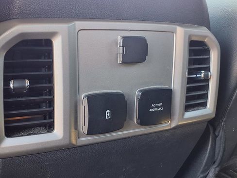 Used 2019 Ford F250 Lariat w/ Lariat Ultimate Package image 28