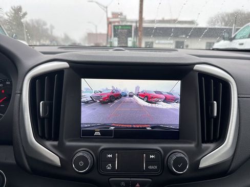 Used 2023 GMC Terrain SLT w/ Infotainment Package II image 23