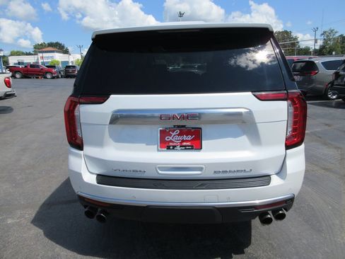 Used 2021 GMC Yukon Denali w/ Denali Ultimate Package AWD/4WD image 7