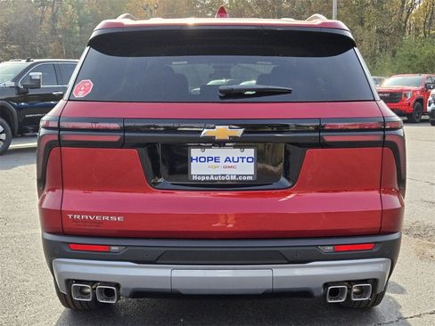 New 2026 Chevrolet Traverse LT w/ LPO, Floor Liner Package image 5