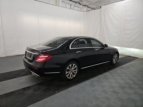 Used 2019 Mercedes-Benz E 450 4MATIC Sedan image 3