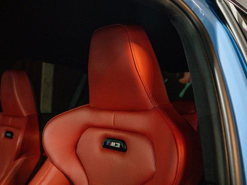 Used 2018 BMW M3 RWD image 7