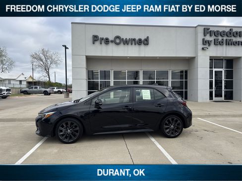 Used 2024 Toyota Corolla XSE image 2