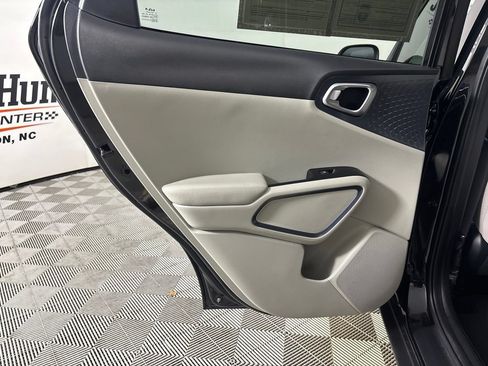 Used 2025 Kia Soul EX FWD image 24