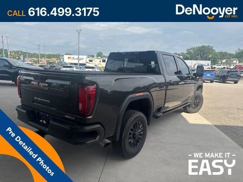 Used 2023 GMC Sierra 2500 AT4 w/ AT4 Premium Plus Package AWD/4WD image 4